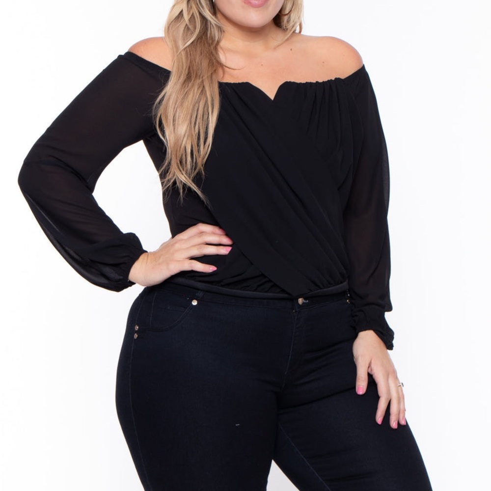 PLUS SIZE ARYANA CROSS OVER TOP - BLACK